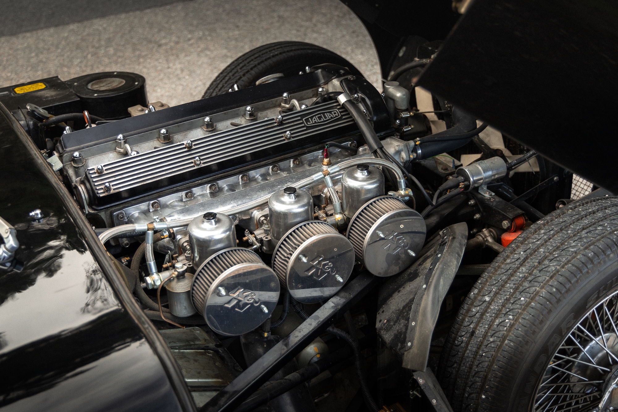 Jaguar e-Type Coupe 4.2 - Gallery image 4