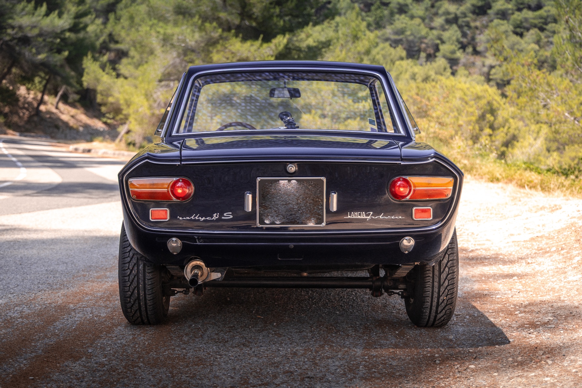 Lancia Fulvia Rallye S 1969 à louer sur la Côte d’Azur — Ride Classics (photo 2/8)