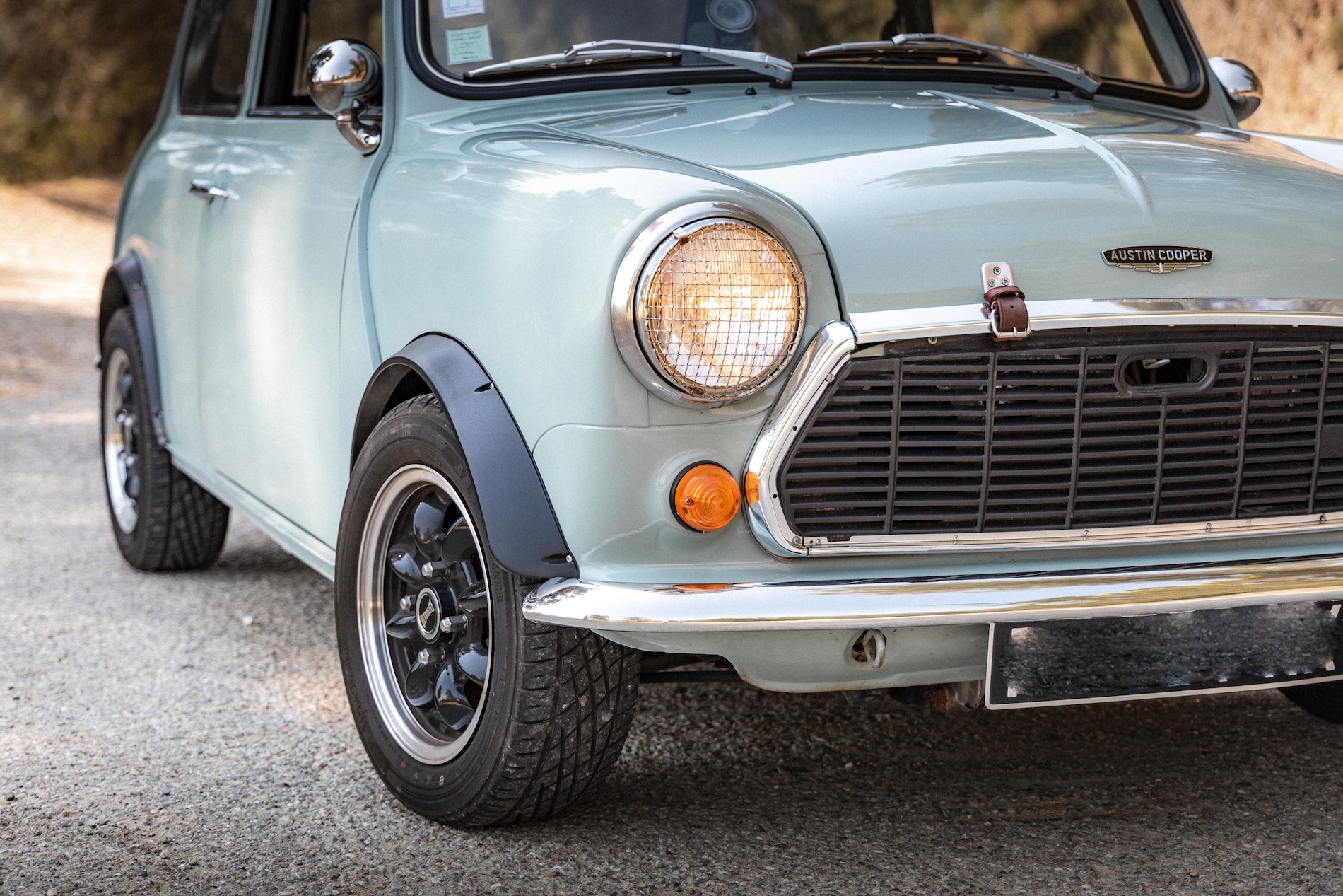 Austin Mini 1985 à louer sur la Côte d’Azur (photo 8/8) — Ride Classics