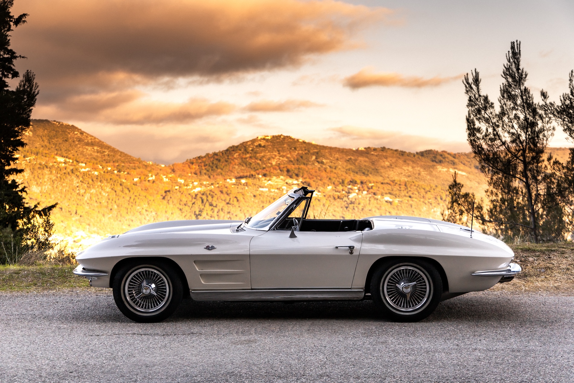 Chevrolet Corvette C2 Stingray - Gallery image 2