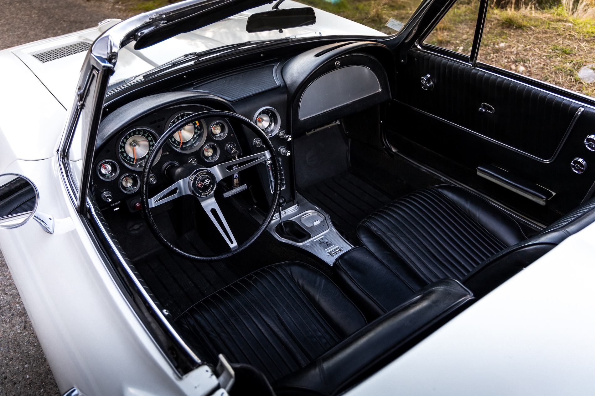 Chevrolet Corvette C2 Stingray 1963 for rent on the French Riviera — Ride Classics (photo 4/5)