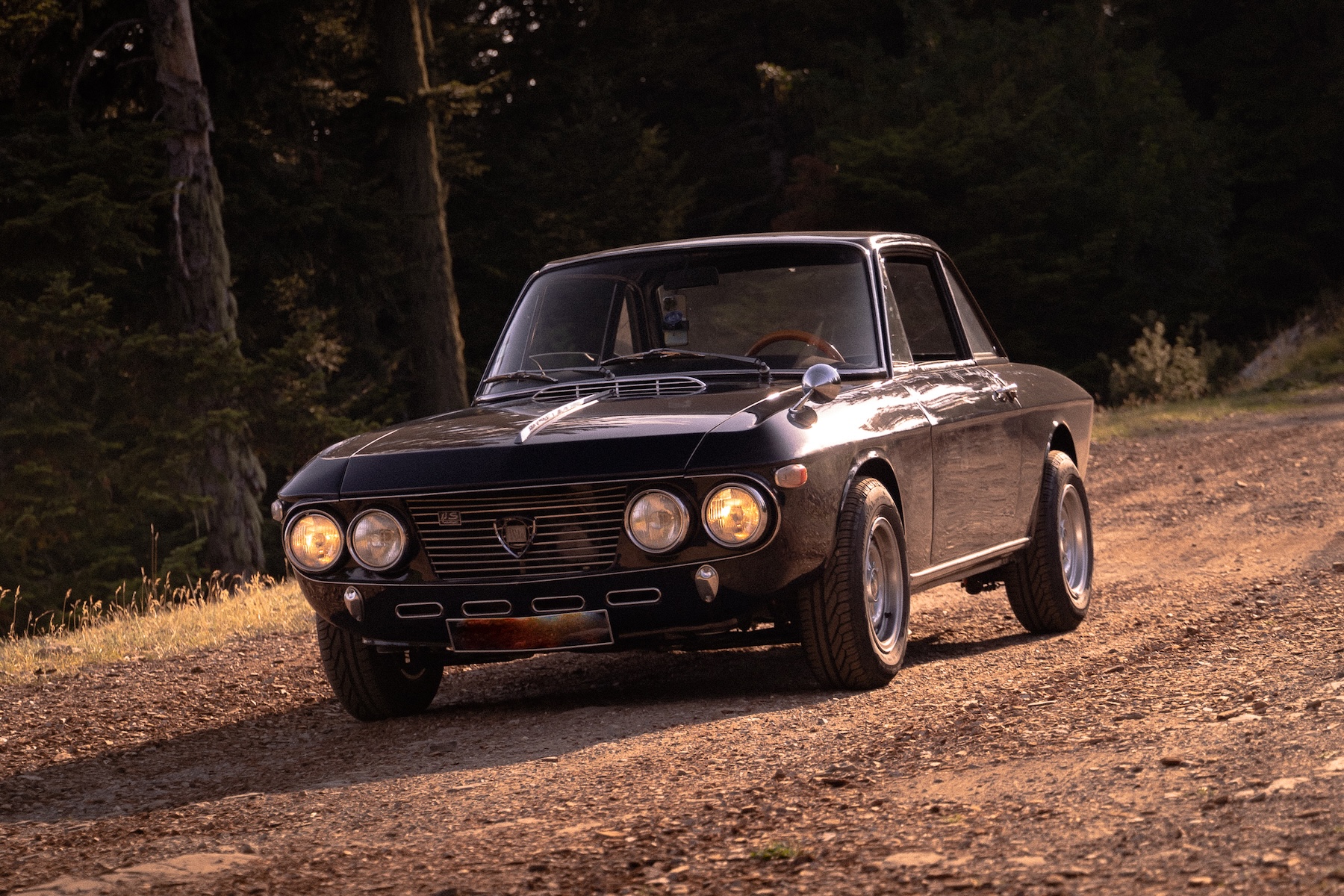 Lancia Fulvia Rallye S 1969 à louer sur la Côte d’Azur — Ride Classics (photo 4/5)