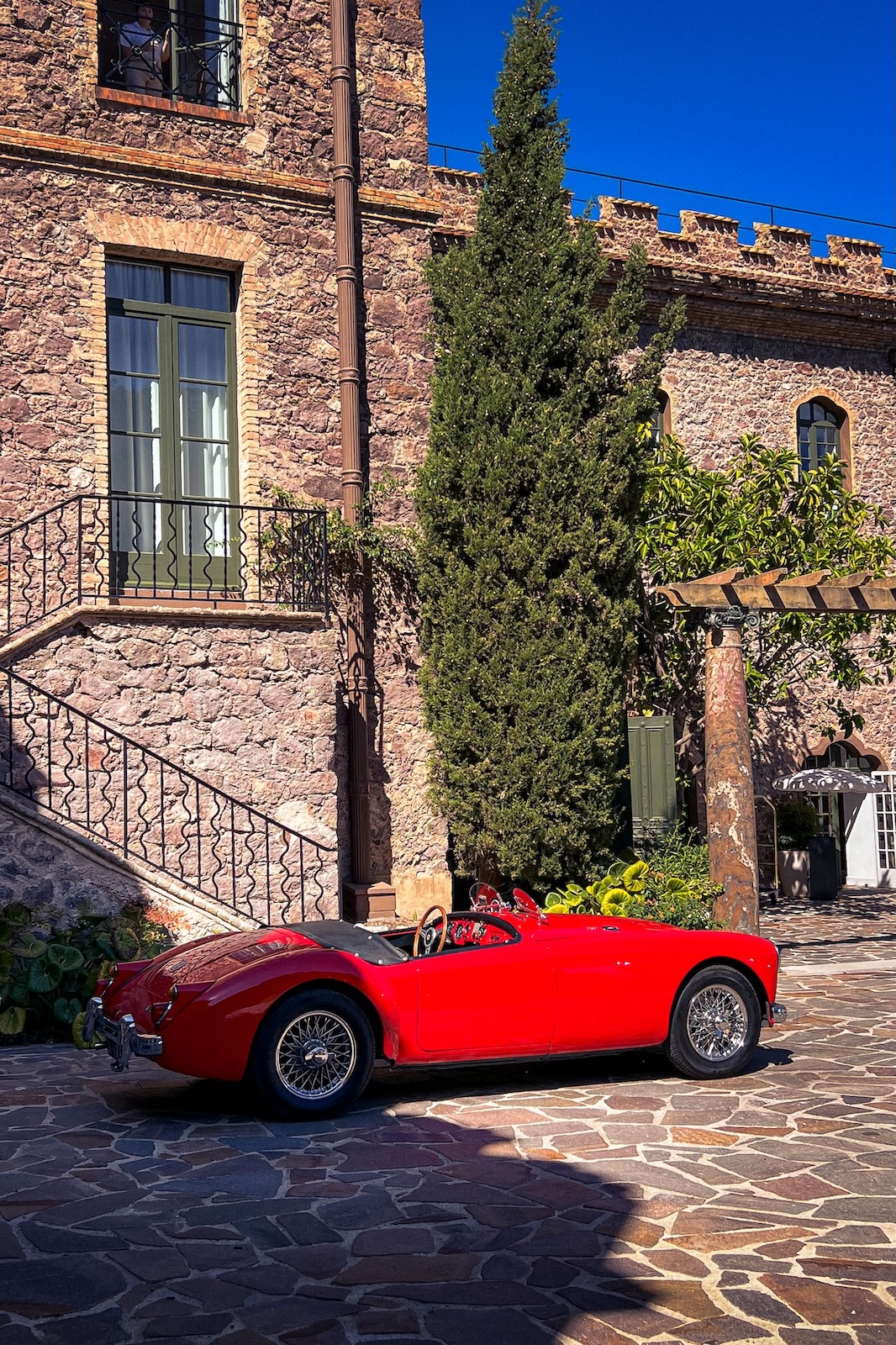 Classic car rent in Saint-Tropez